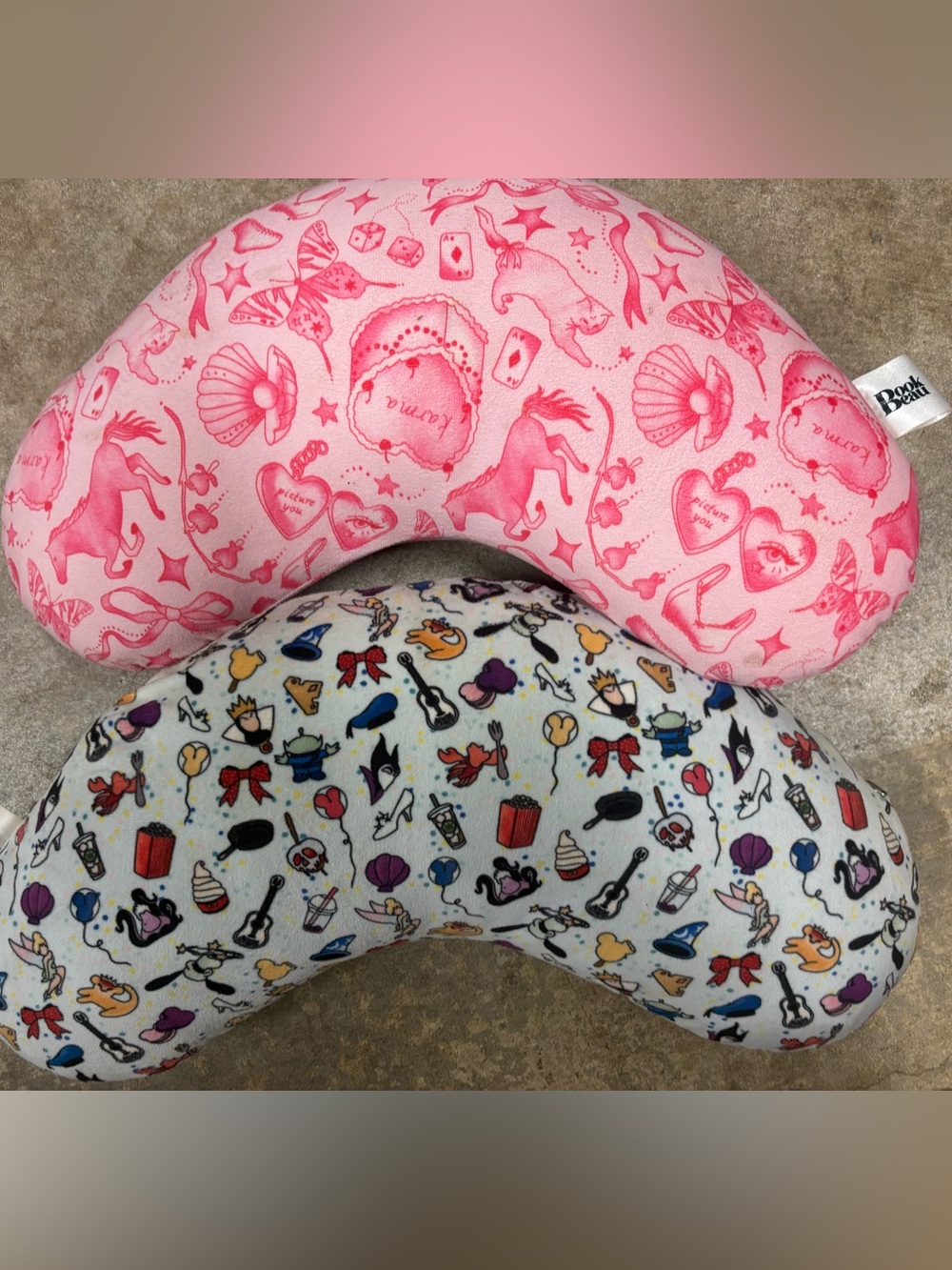 Book beau pillows